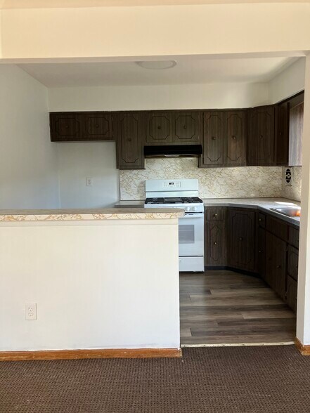 Building Photo - 36 Winham Ave