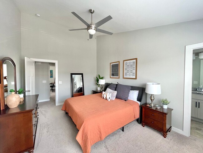 Building Photo - FURNISHED (or not) Like New 2020 Build Old...
