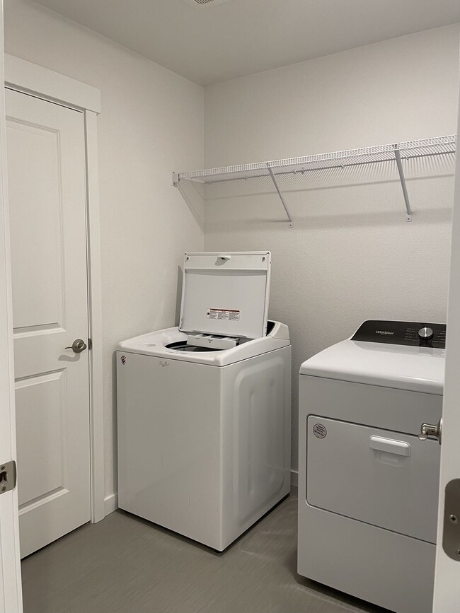 Building Photo - 5059 NW Stardown Dr