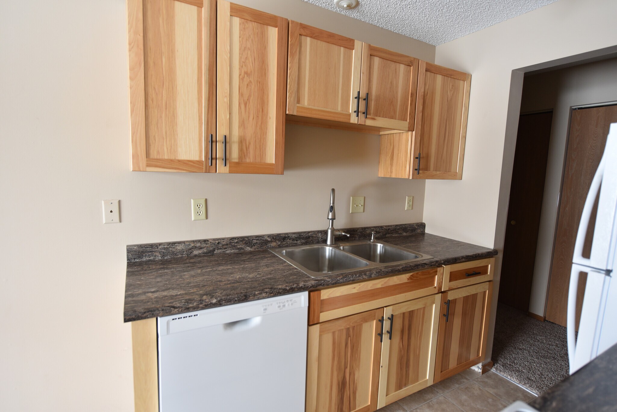 Building Photo - 924 4th St SW