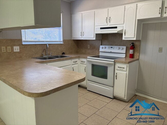 Building Photo - 1932 Glenwood Dr