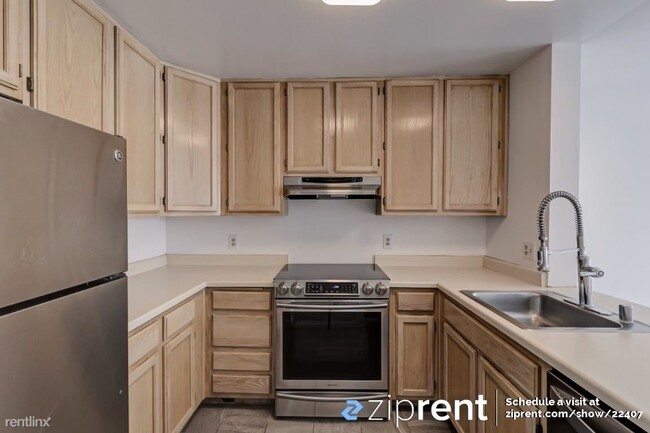 Building Photo - 1 br, 1 bath Condo - 2225 23rd Street, San...