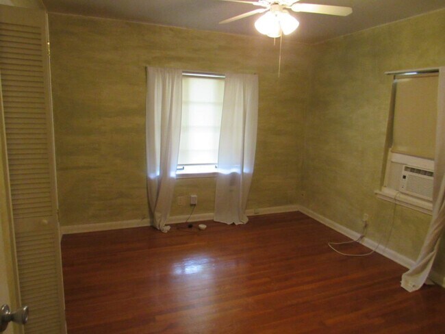 Building Photo - 229 Natalen Ave