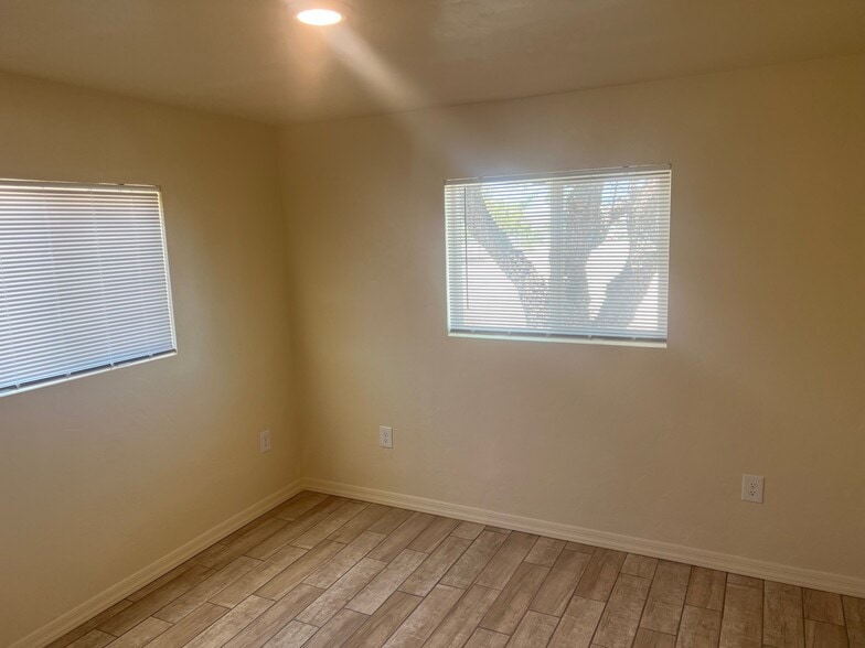 Bedroom - 1001 Elledge Dr