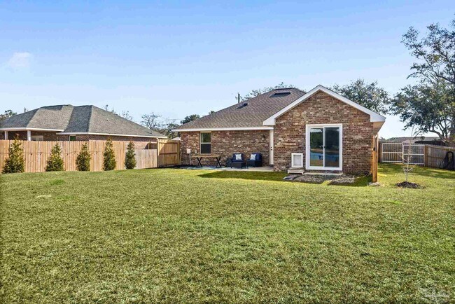 Building Photo - 7911 Twin Lake Dr