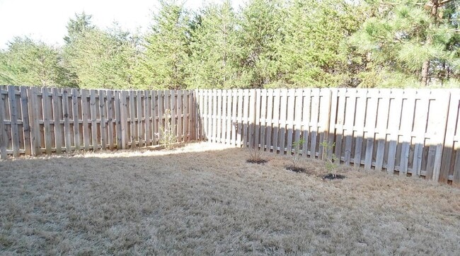 Building Photo - Spacious Greenville Home with Fenced Yard