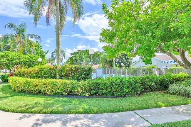 Building Photo - 3104 NW 109th Ave