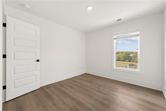 Building Photo - 3571 Overlook Rd NW