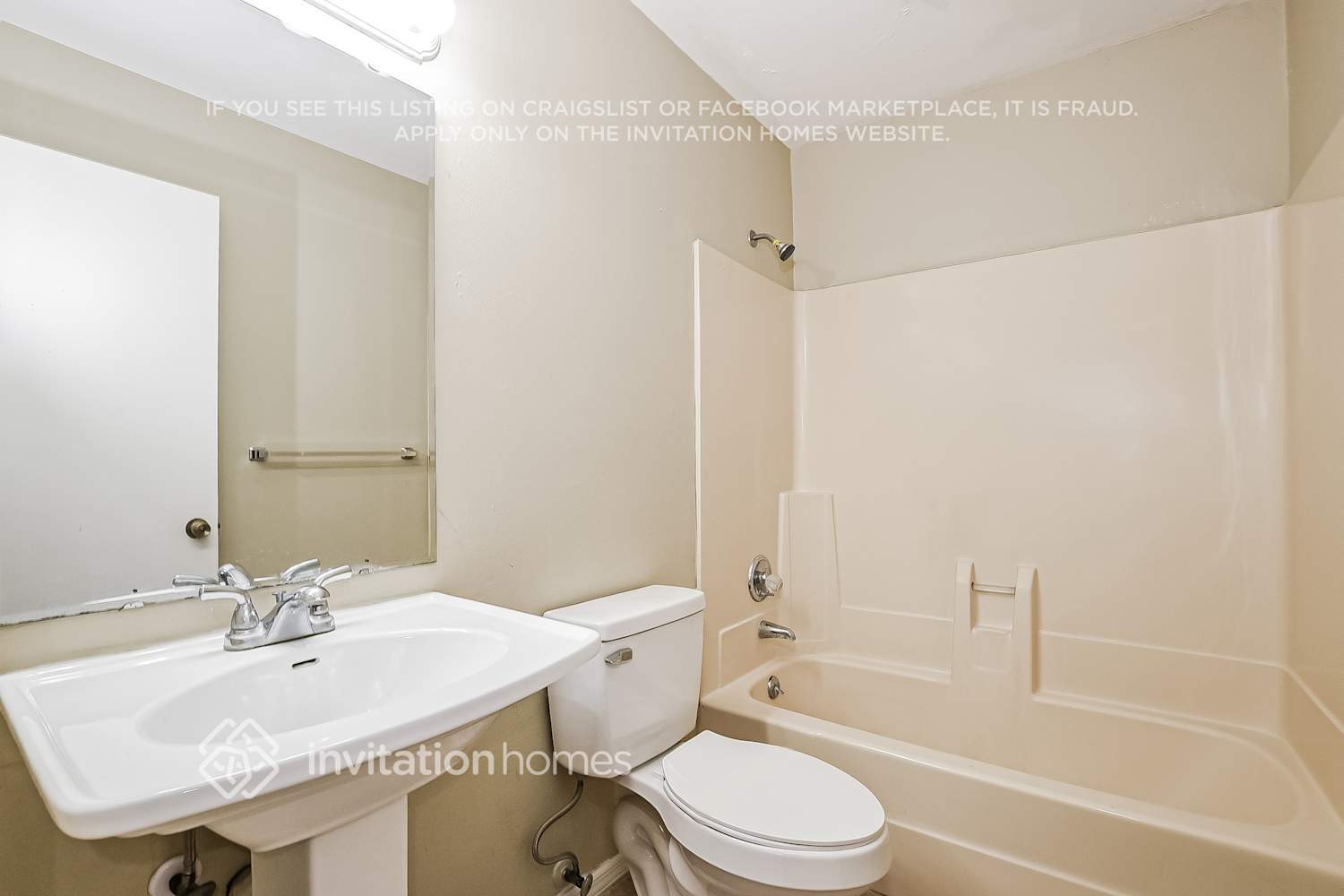 Building Photo - 3196 Sky St