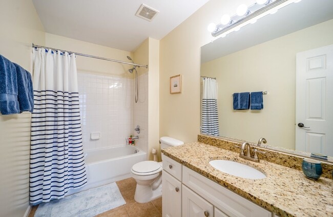 Building Photo - Stunningly Updated Home in Evergreen Meado...
