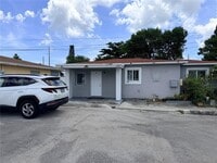 Building Photo - 1315 N 22nd Ave