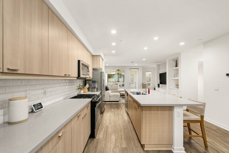 Building Photo - 2874 N Glassell St