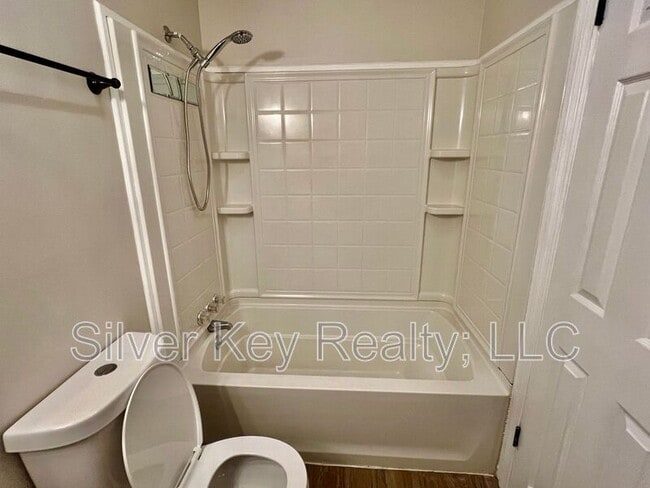 Building Photo - 206 Riggs St