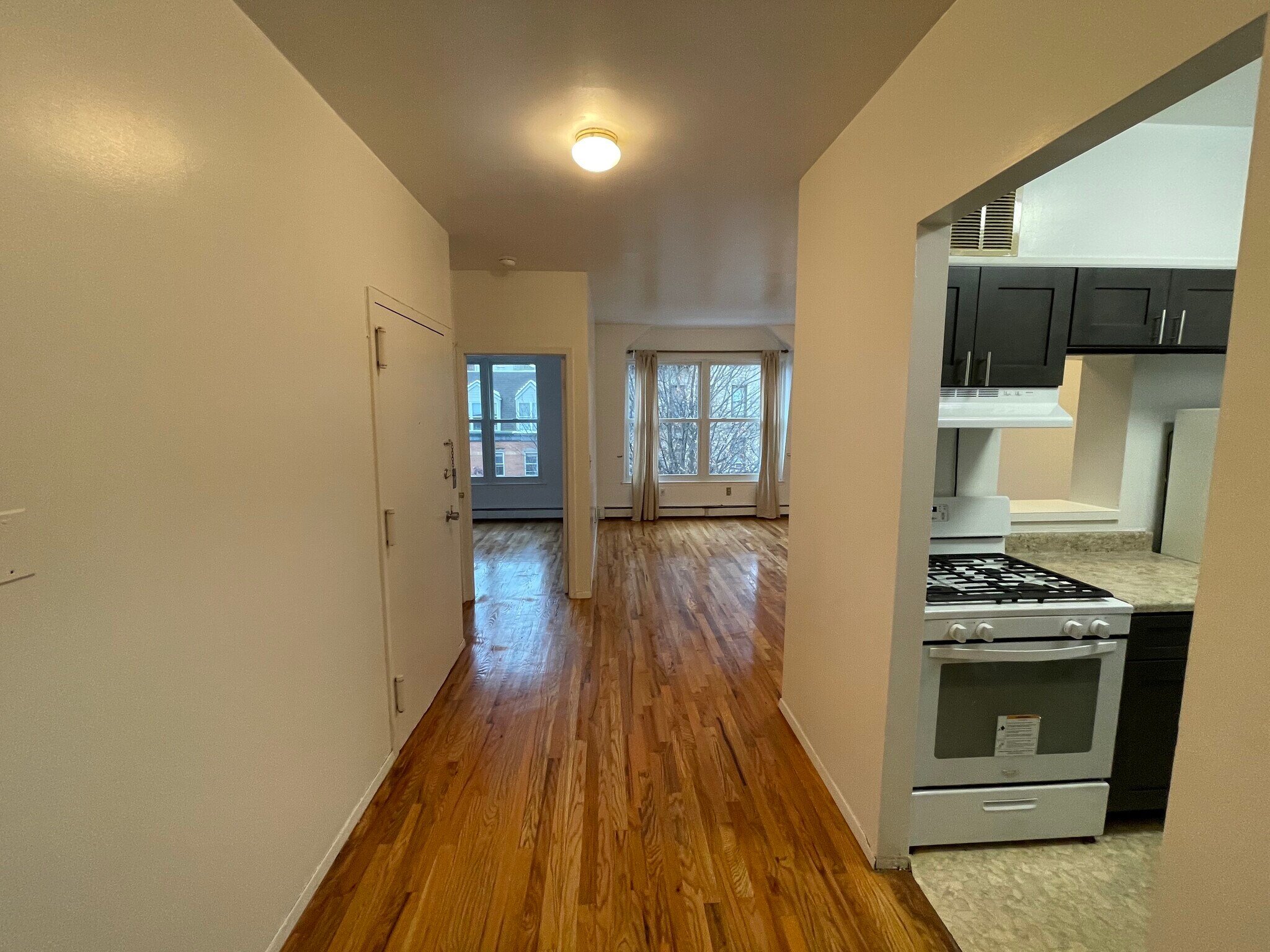 Building Photo - 244 E 110th St