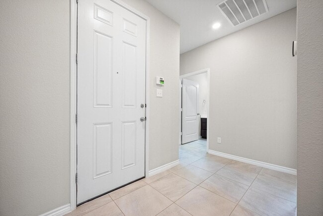 Building Photo - 3409 Keechi Creek Dr