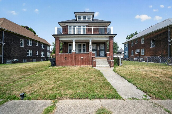 Building Photo - 1698 Clairmount Ave
