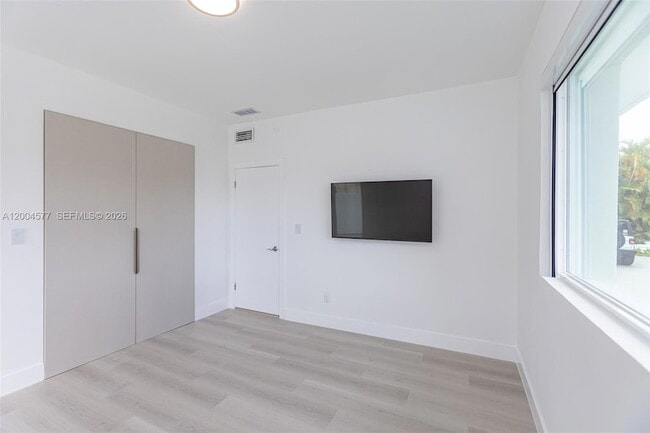 Building Photo - 1690 Daytonia Rd