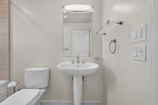 Building Photo - 79 Del Mesa Carmel