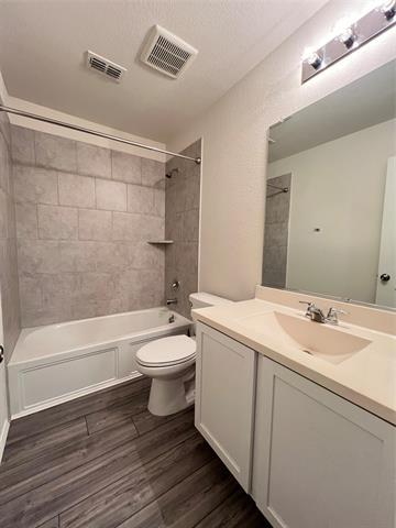 Building Photo - 1450 Acmite Ave