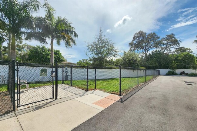 Building Photo - 1162 25th Way N