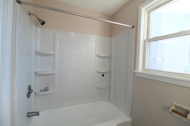 Building Photo - Two bed one bath. Big backyard. Street and all street parking.