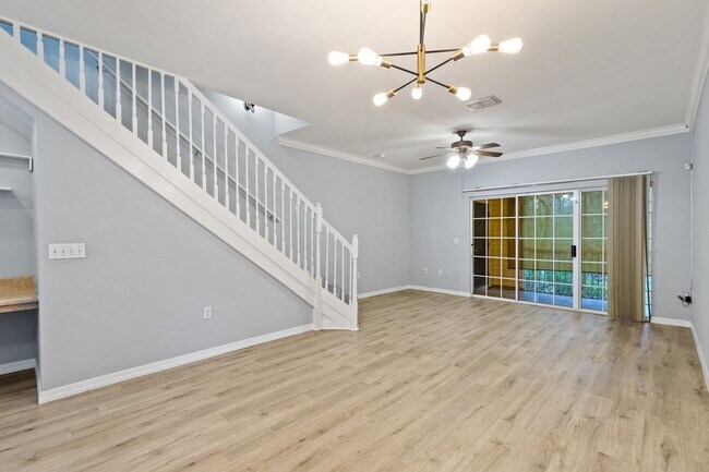 Building Photo - Charming Magnolia Place Townhome