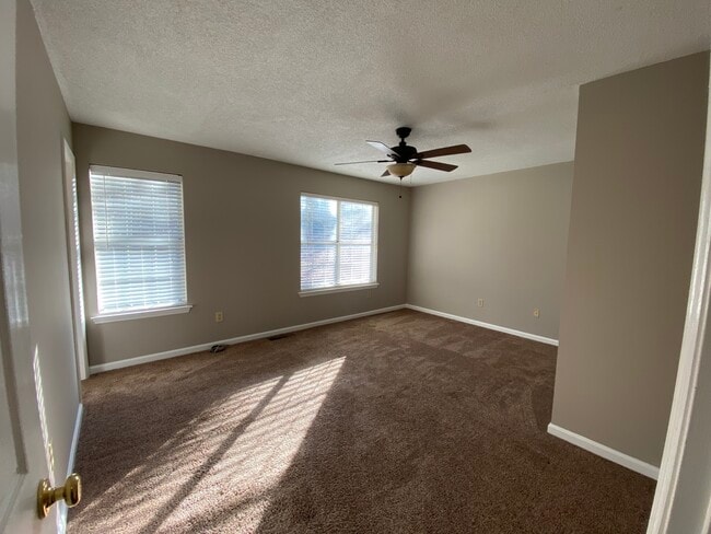 Building Photo - 1656 Grist Mill Dr