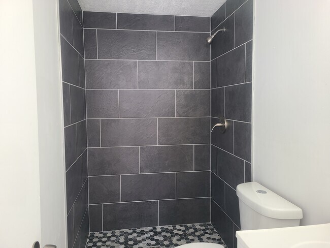 Building Photo - 6945 Cinderella Rd