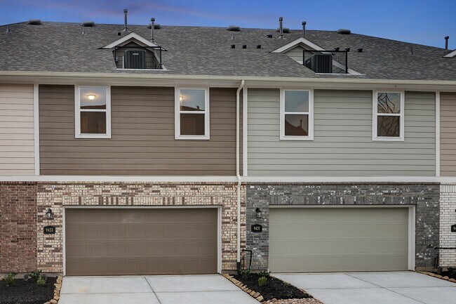 Building Photo - 9433 Towne Lake Pkwy