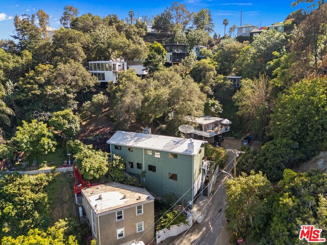 Building Photo - 8506 Oak Ct