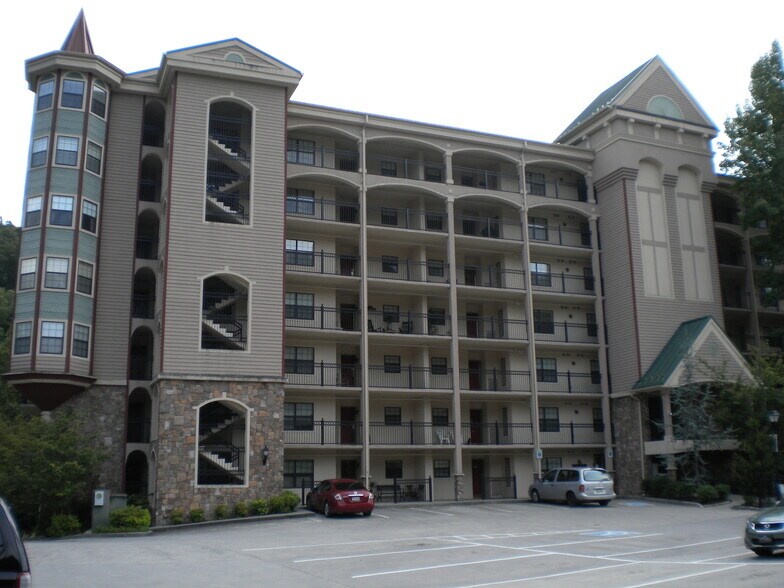 Gatehouse Condo - 210 Roaring Fork Ext