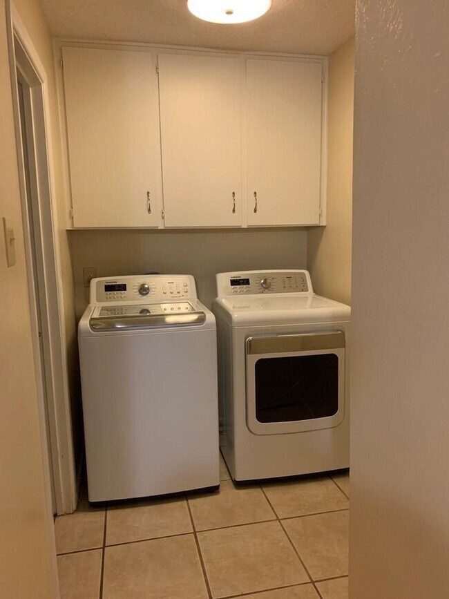 Building Photo - 3312 Tanglewood Ln