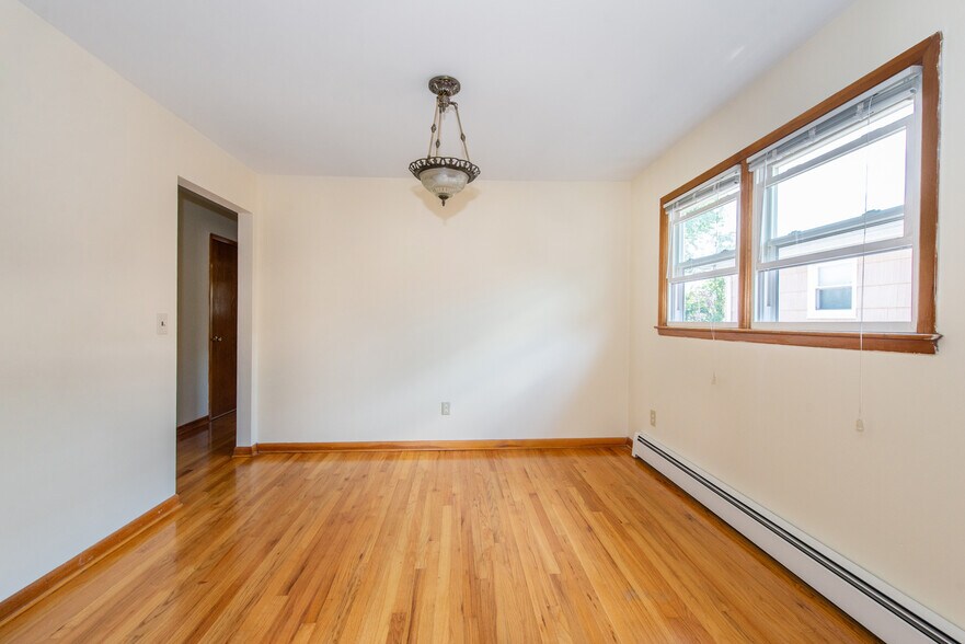 Dining Room - 34 Hilton St