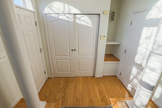 Building Photo - 641 Kirkcaldy Wy