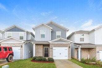 Building Photo - 8059 Hagood St