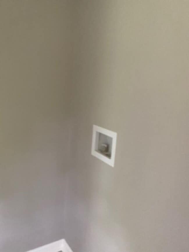 Building Photo - Renovated 2 Bedroom 1 Bath Home for Rent!