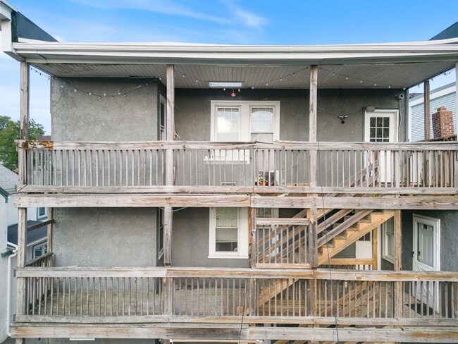 Building Photo - 248 Rantoul St