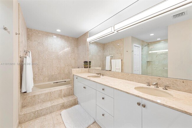 Building Photo - 19253 Fisher Island Dr