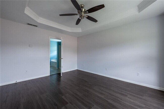 Building Photo - 7702 Parkside Dr