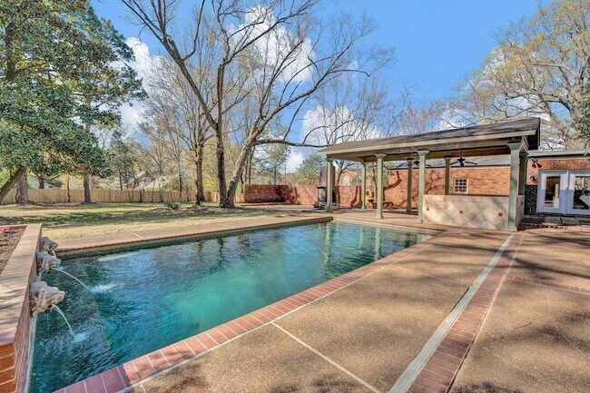 Building Photo - 4679 Walnut Grove Rd