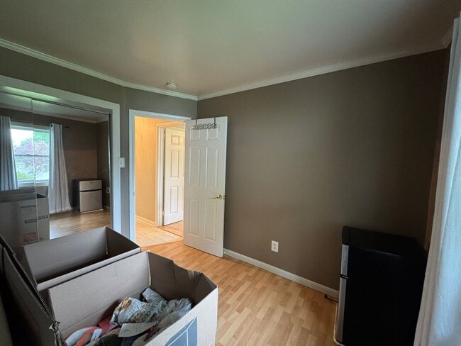 Building Photo - Gorgeous 3 Bed 1.5 Bath Single-Family Home...