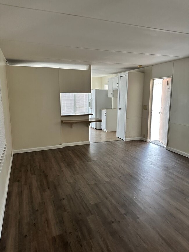 Building Photo - Charming  2 bedroom mobile