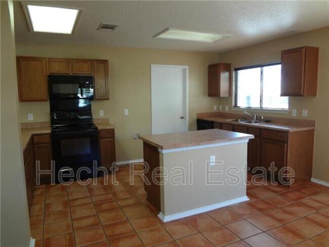 Building Photo - 2623 Stapleford Dr
