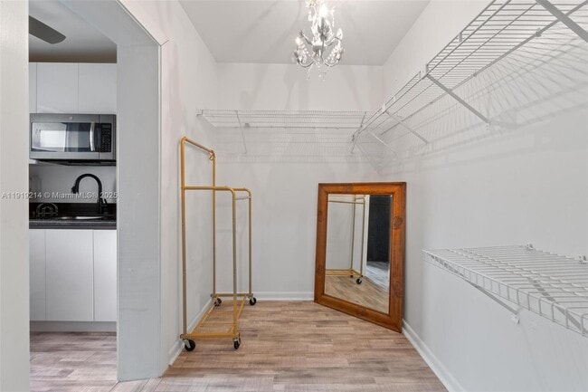 Building Photo - 1912 SW 97th Terrace