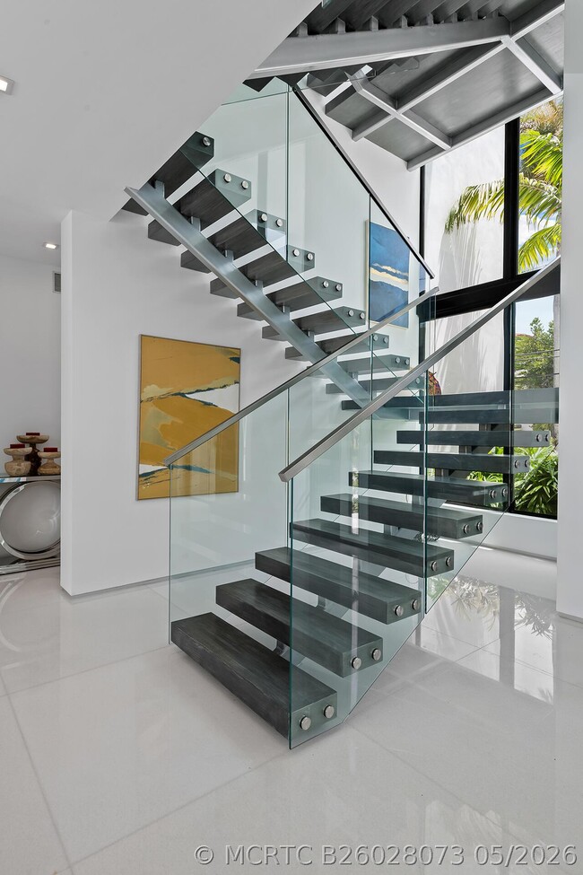 Building Photo - 401 Lido Dr