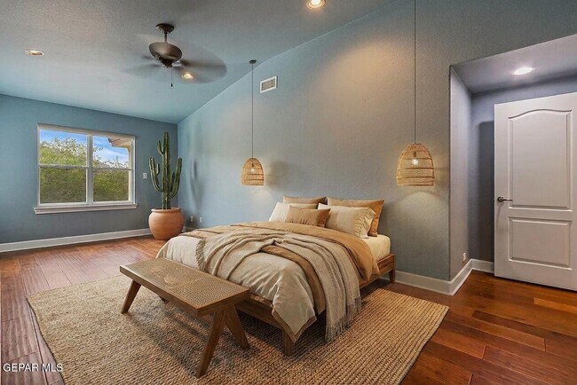 Building Photo - 6528 Calle Placido Dr