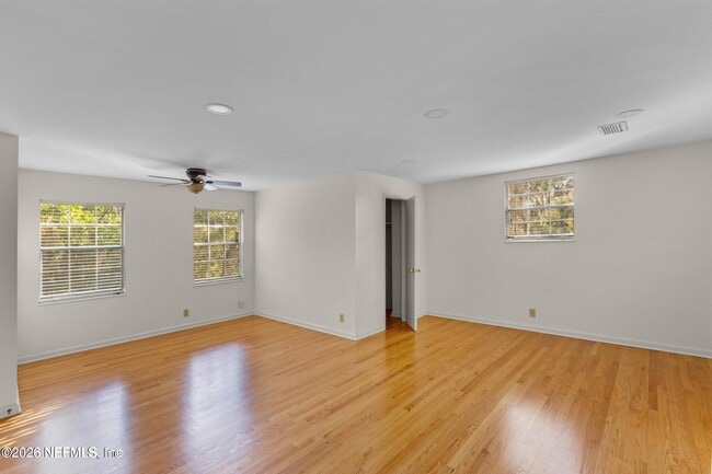 Building Photo - 1922 Holly Oaks Ravine Dr