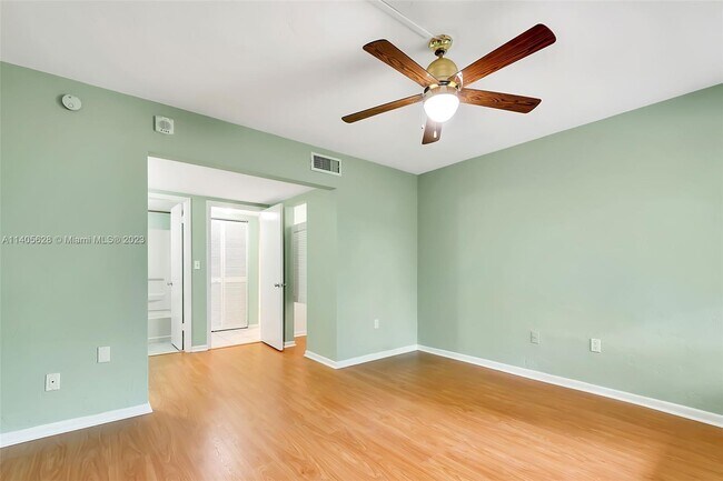 Building Photo - 1205 Mariposa Ave