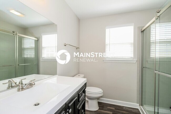 Building Photo - 3 Bedroom Pet-Friendly Home in Winston-Salem, NC with Main Street Renewal