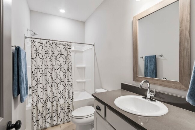 Building Photo - Spotless rental home in the highly sought-after McDaniels neighborhood in College Grove